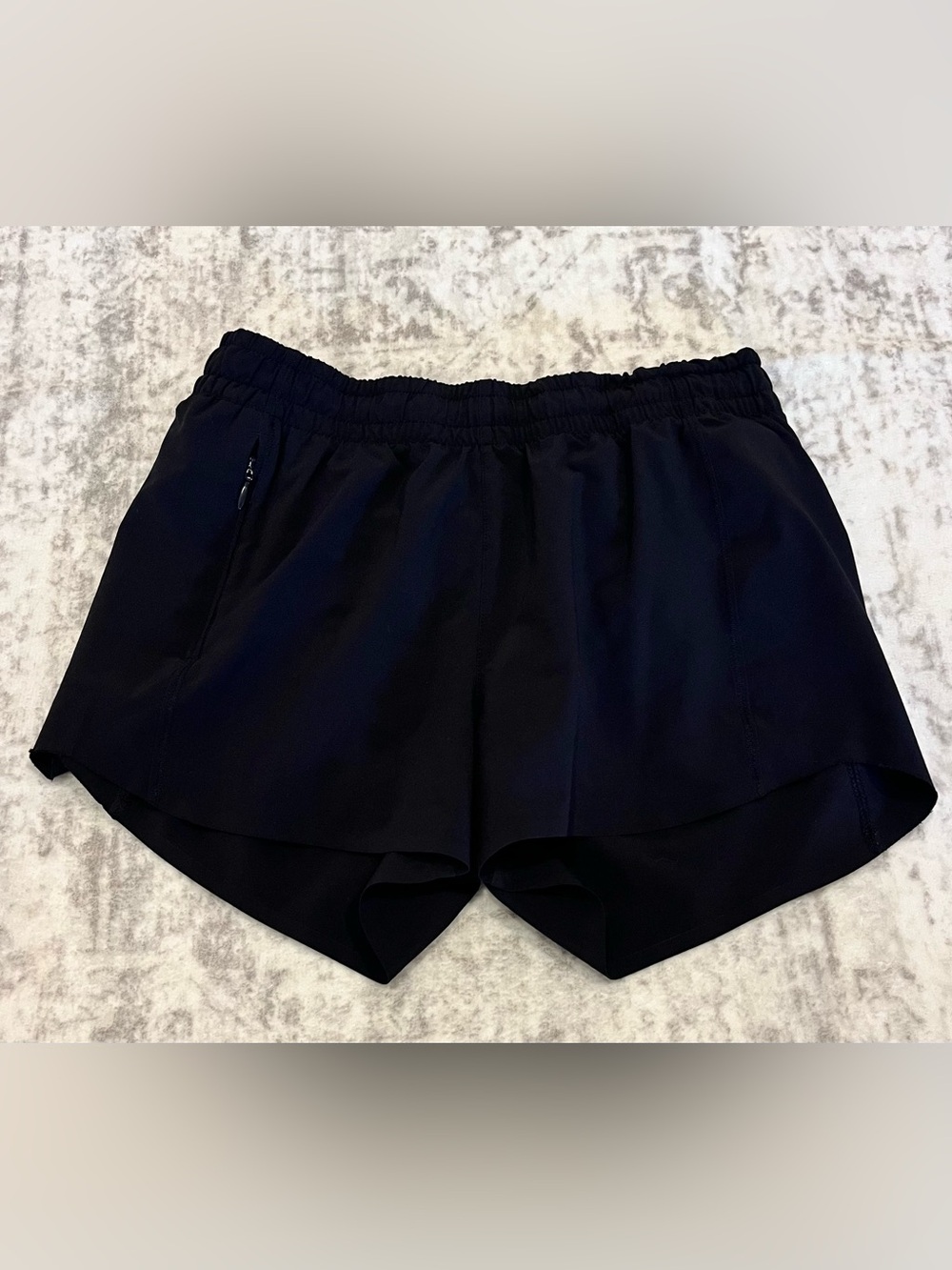 Athleta Girl Heart the Hustle 2.5” Short – XL/14 – Black – VGUC